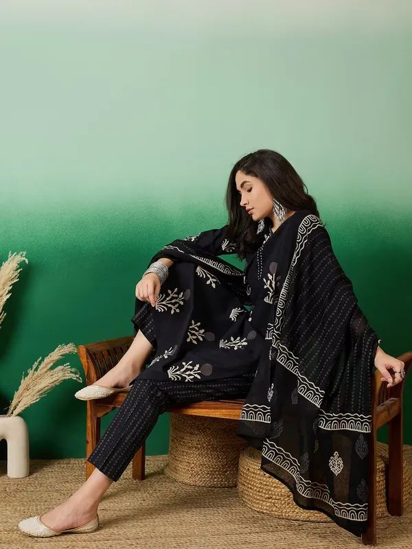 Black_Discharge_print_with_Round_neck_embroidered_cotton_kurta_sets