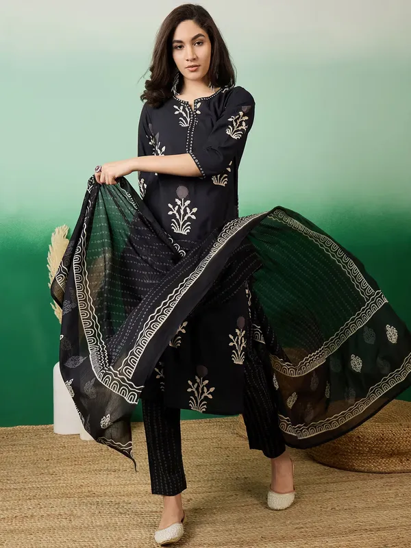 Black_Discharge_print_with_Round_neck_embroidered_cotton_kurta_sets