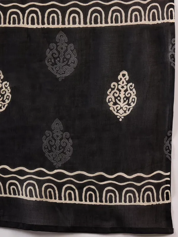 Black_Discharge_print_with_Round_neck_embroidered_cotton_kurta_sets