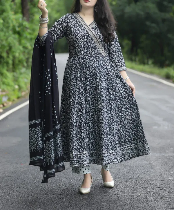 Black_pure_cotton_Embroidered_Kurta_&_Pants_with_Dupatta