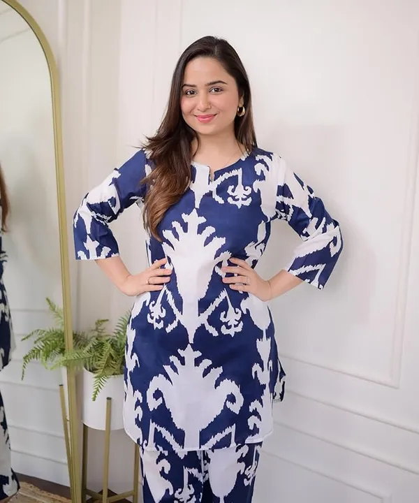 Women's_Viscose_Cotton_Blue_Floral_Printed_Kurta_and_Pant_Set_|_Co-Ord_Set_for_Women