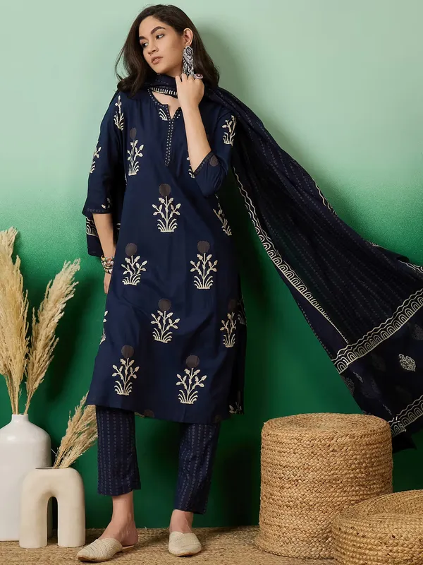 Dark_Blue_Discharge_print_with_Round_neck_embroidered_cotton_kurta_sets