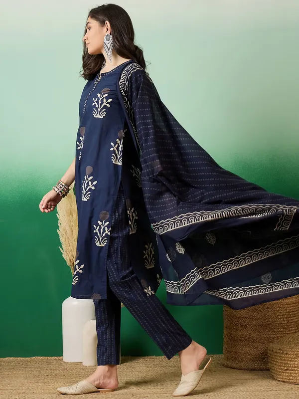 Dark_Blue_Discharge_print_with_Round_neck_embroidered_cotton_kurta_sets