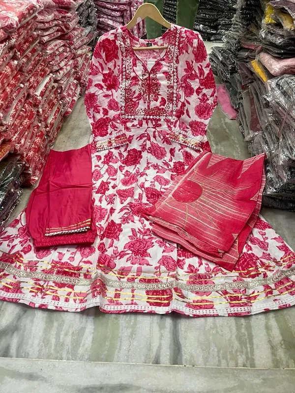 Beautiful__Floral_Print_Kurta_set_