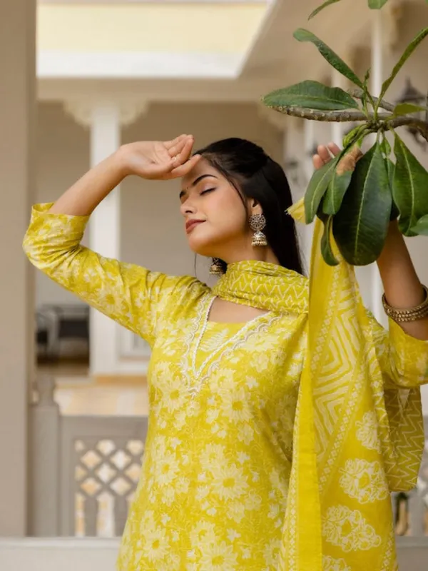 Floral_Printed_V-Neck_A-Line_Yellow_Kurta_With_Salwar_&_Dupatta