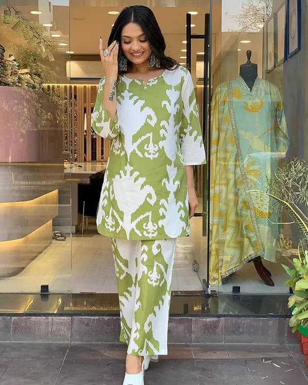 Women's_Viscose_Cotton_Green_Floral_Printed_Kurta_and_Pant_Set_|_Co-Ord_Set_for_Women