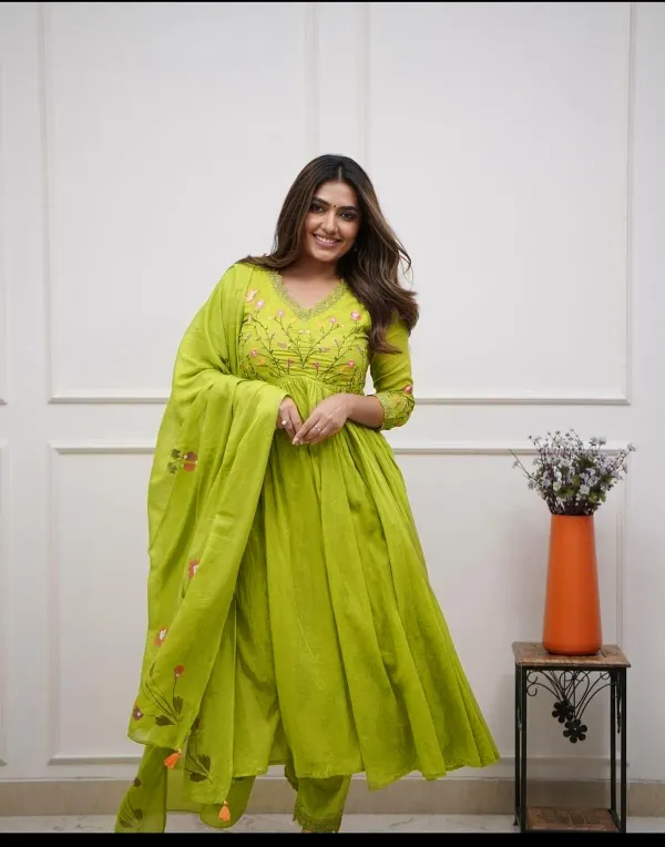 Green_Elegant_Embroidered_and_Sequence_Work_kurta_Set_with_Floral_Dupatta_For_Women