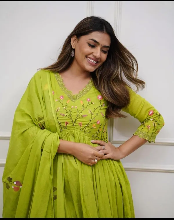 Green_Elegant_Embroidered_and_Sequence_Work_kurta_Set_with_Floral_Dupatta_For_Women