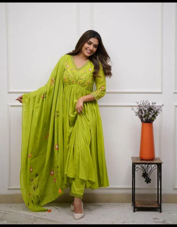 Green_Elegant_Embroidered_and_Sequence_Work_kurta_Set_with_Floral_Dupatta_For_Women