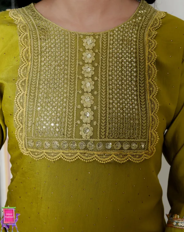 Neon_Makhan_Malai_Roman_Silk_Neon_Embroidered_Kurta_Set_For_Women