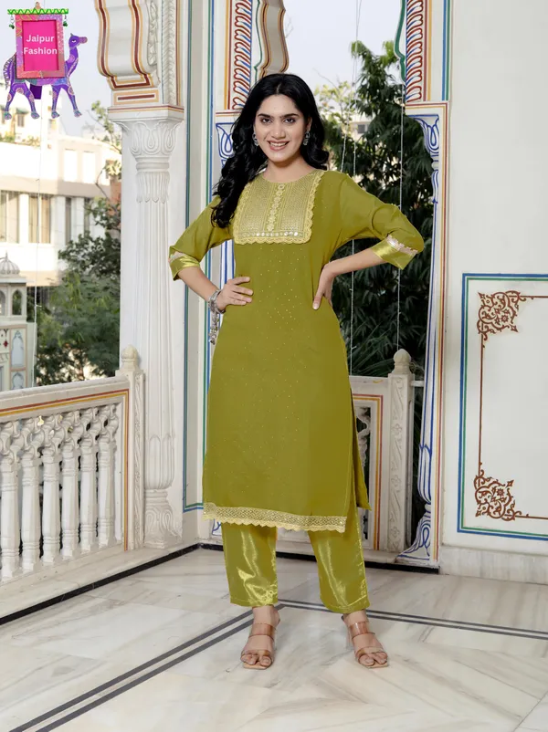 Neon_Makhan_Malai_Roman_Silk_Neon_Embroidered_Kurta_Set_For_Women