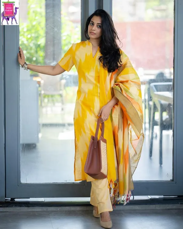 Yellow_South_Special_Cotton_Ethnic_Wear_Kurta_Set_For_Women