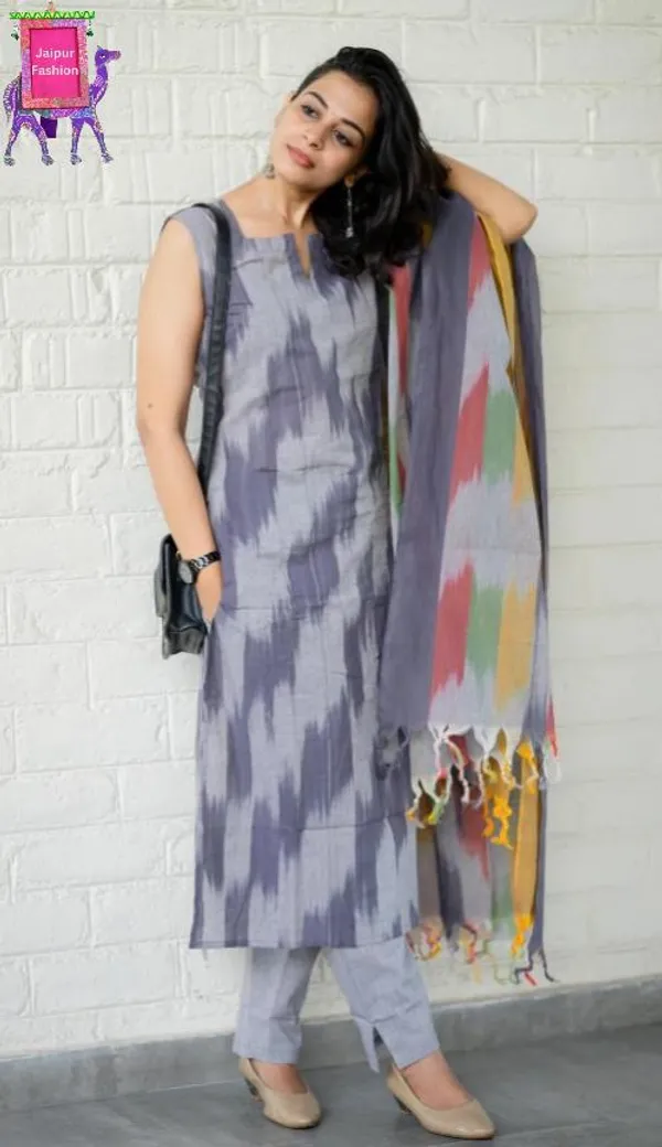 Grey_South_Special_Cotton_Ethnic_Wear_Kurta_Set_For_Women