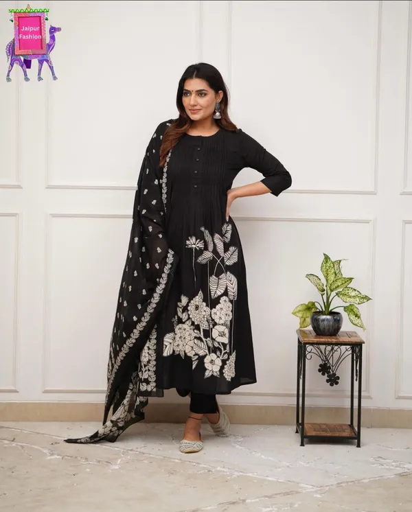 Black_Beautiful_Cotton_Floral_Print_With_Pintex_Work_Kurta_Set_For_Women