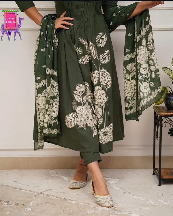 Mehandi_Green_Beautiful_Cotton_Floral_Print_With_Pintex_Work_Mehandi_Kurta_Set_For_Women