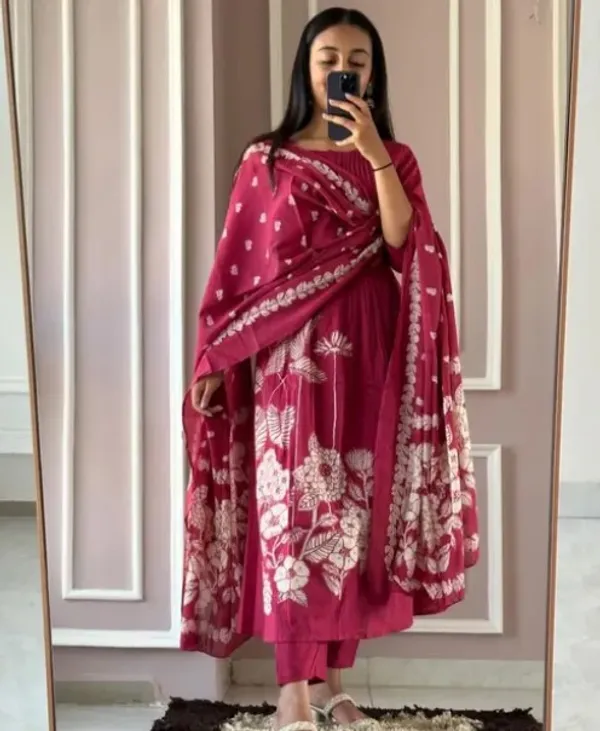 Rani_Pink_Beautiful_Cotton_Floral_Print_With_Pintex_Work_Kurta_Set_For_Women