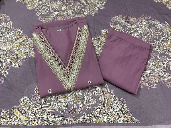 Lavender_Roman_Modal_Silk_Color_Embroidered_Kurta_Set_For_Women