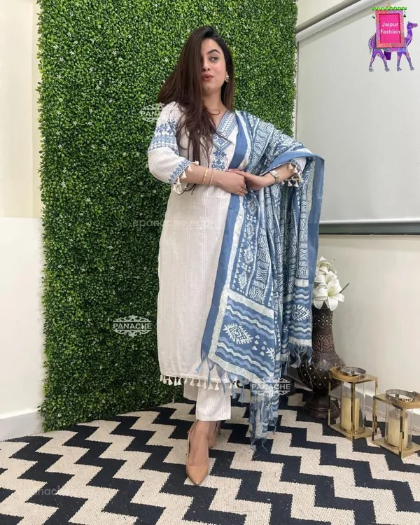 Blue_Cotton_Kantha_Work_Embroidered_Kurta_Set_With_Chanderi_Silk_Digital_Print_Dupatta_For_Women
