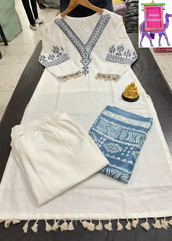 Blue_Cotton_Kantha_Work_Embroidered_Kurta_Set_With_Chanderi_Silk_Digital_Print_Dupatta_For_Women
