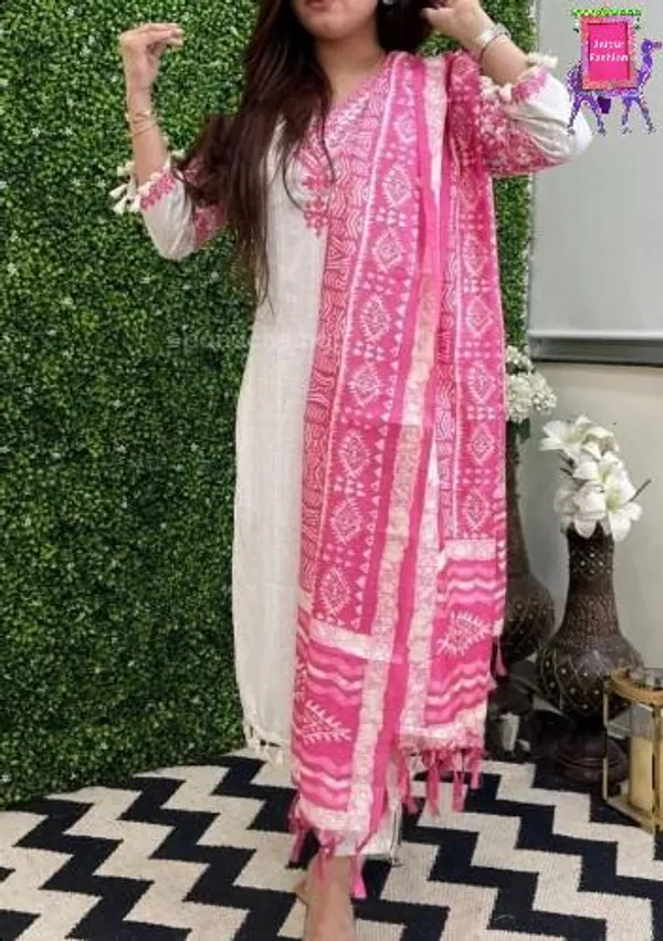 Pink_Cotton_Kantha_Work_Embroidered_Kurta_Set_With_Chanderi_Silk_Digital_Print_Dupatta_For_Women