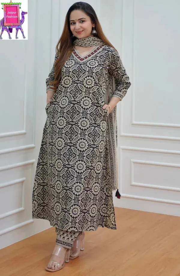 Cotton_Embroidered_Jaipuri_Black_Kurta_Set_Mul_Cotton_Dupatta