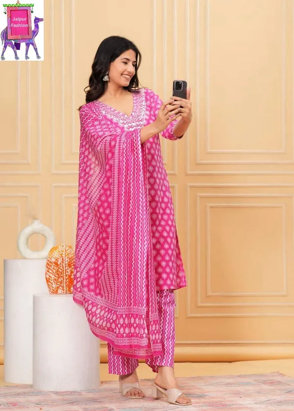 Cotton_Embroidered_Jaipuri_Pink_Printed_V_neck_Kurta_Set