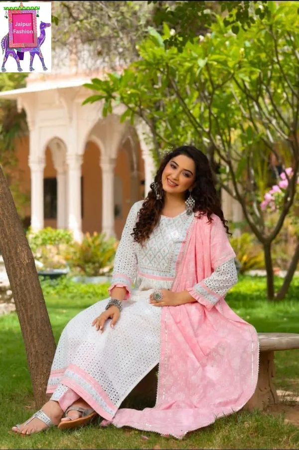 Schifli_Cotton_Embroidered_white_kurta_Set_With_Cotton_Dupatta