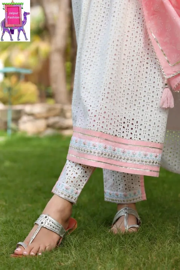 Schifli_Cotton_Embroidered_white_kurta_Set_With_Cotton_Dupatta