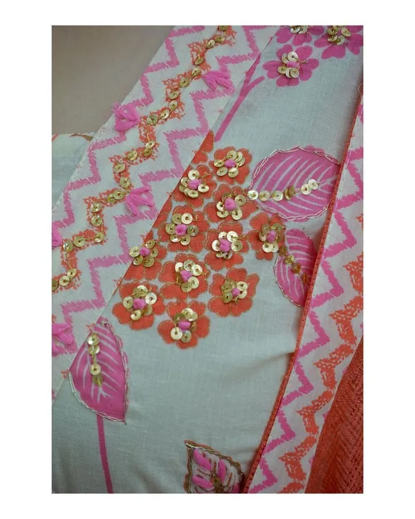 Women_Cotton_Blend_Cream_Kurta_Palazzo_Dupatta_Set