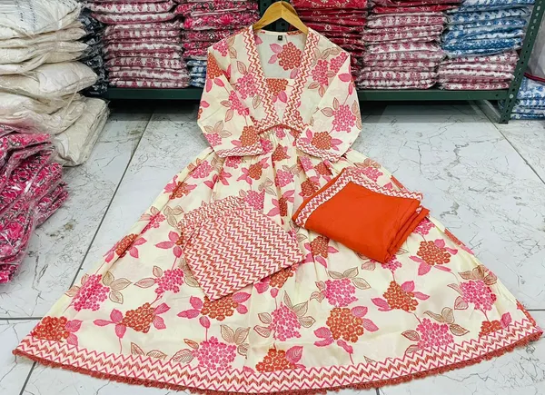 Women_Cotton_Blend_Cream_Kurta_Palazzo_Dupatta_Set
