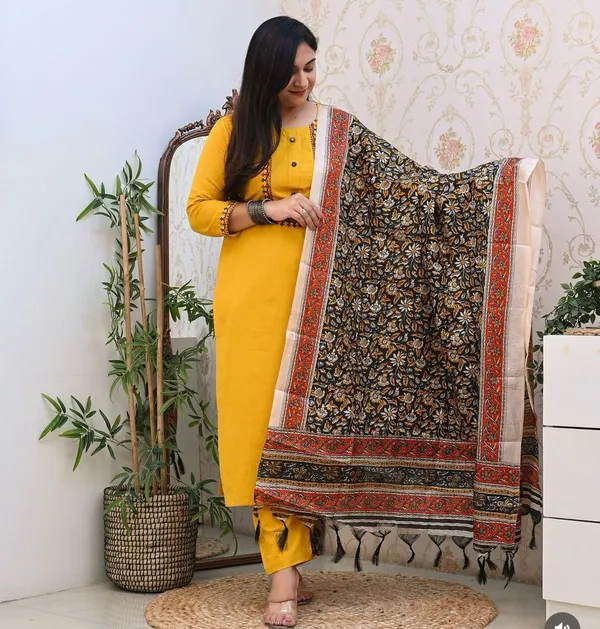 Cotton_Embroidered_Kalamkari_Yellow_Dupatta_Suit