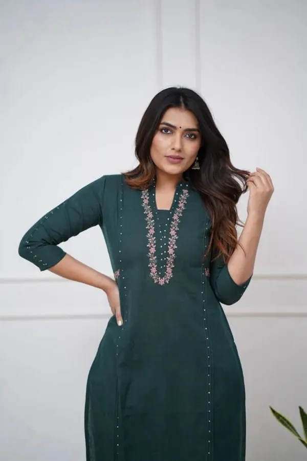 Bottle_Green_Cotton_V-Neck_Embroidered_Co-Ord_Set_For_Women