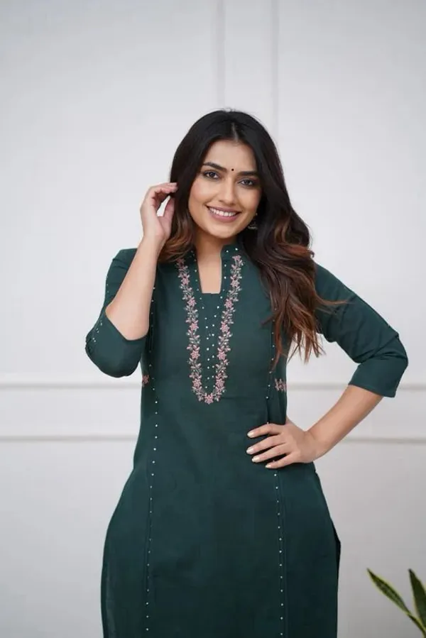 Bottle_Green_Cotton_V-Neck_Embroidered_Co-Ord_Set_For_Women