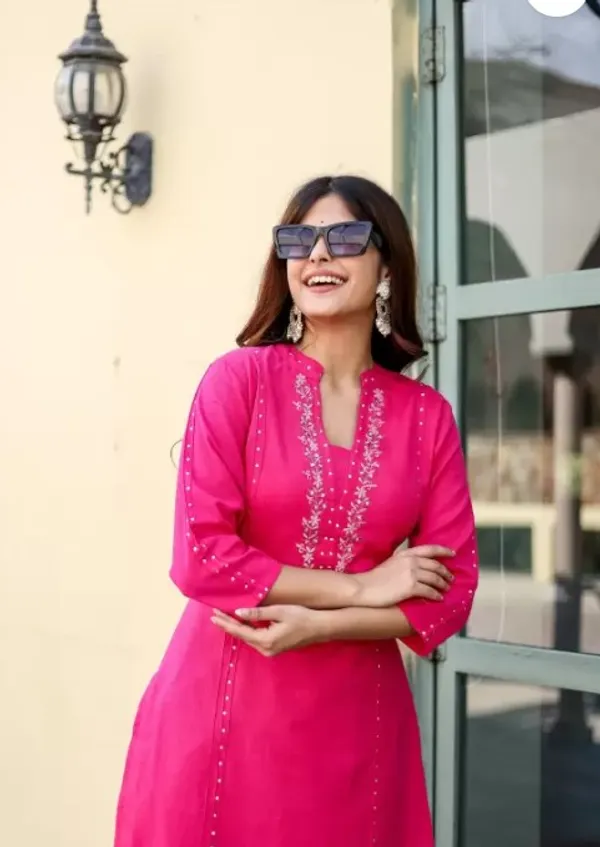 Pink_Cotton_V-Neck_Embroidered_Co-Ord_Set_For_Women