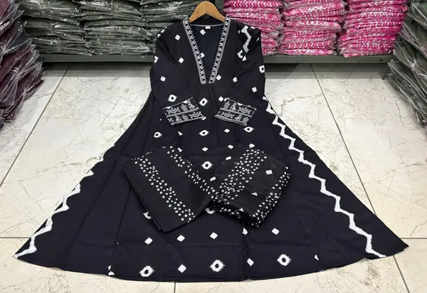 Jaipuri_Black&White_A-_line_kurta_set