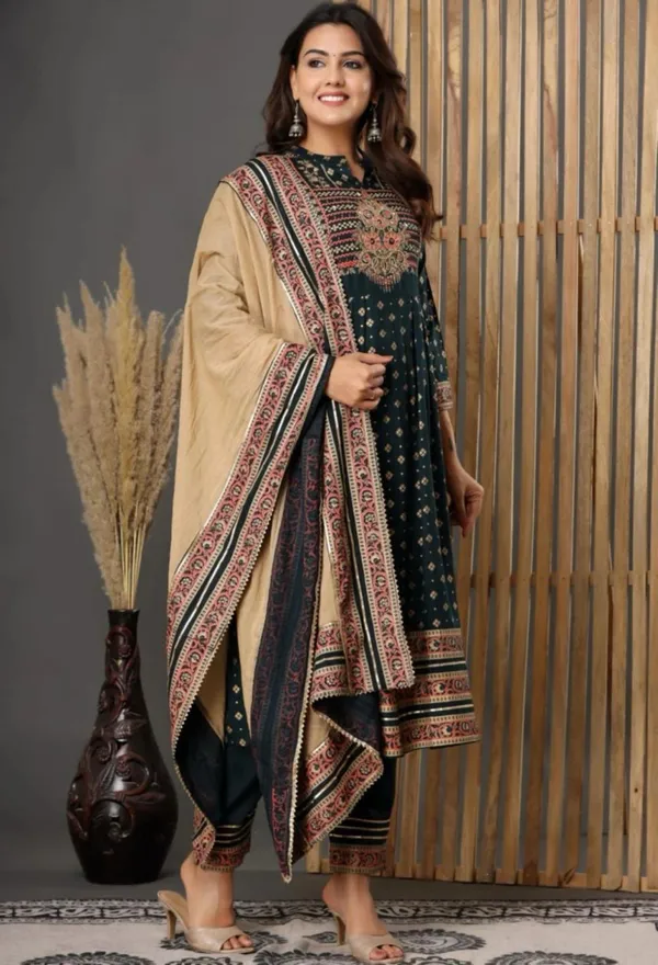 Peacock_color_Jaipuri_Kurta_set