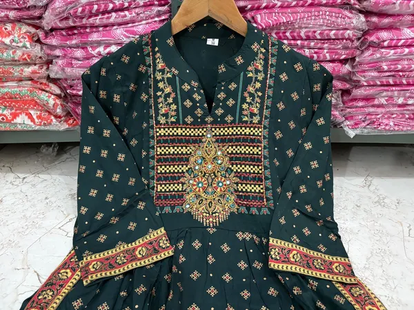 Peacock_color_Jaipuri_Kurta_set