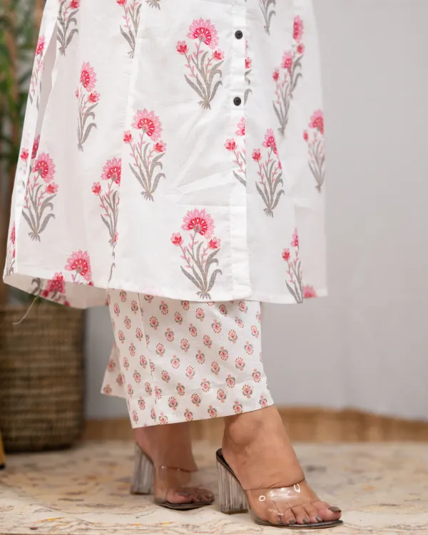Jaipuri_Mughal_Print_White_Color_Pink_Floral_Aline_Kurti_With_Ankle_Length_Pant_,_Co-Ord_Set