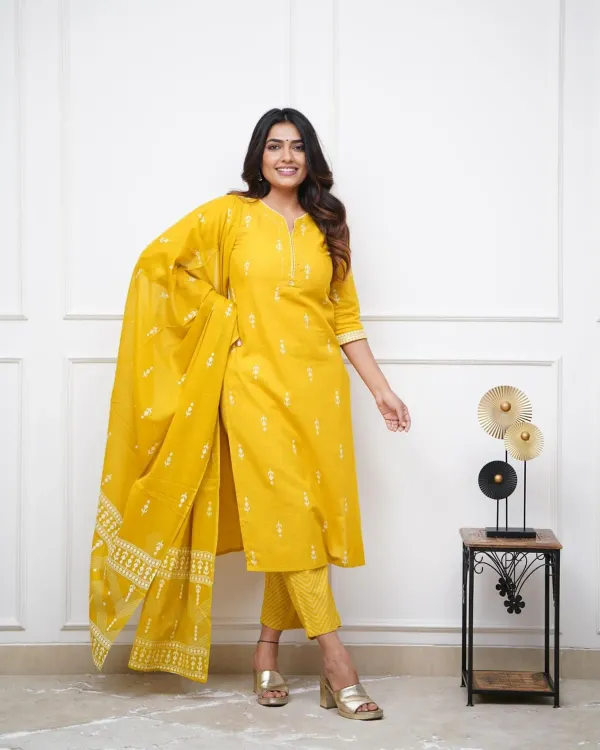 Women_floral_bada_butta_print_Yellow_straight_cotton_kurta_with_pant_and_dupatta