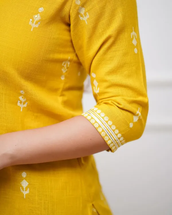 Women_floral_bada_butta_print_Yellow_straight_cotton_kurta_with_pant_and_dupatta