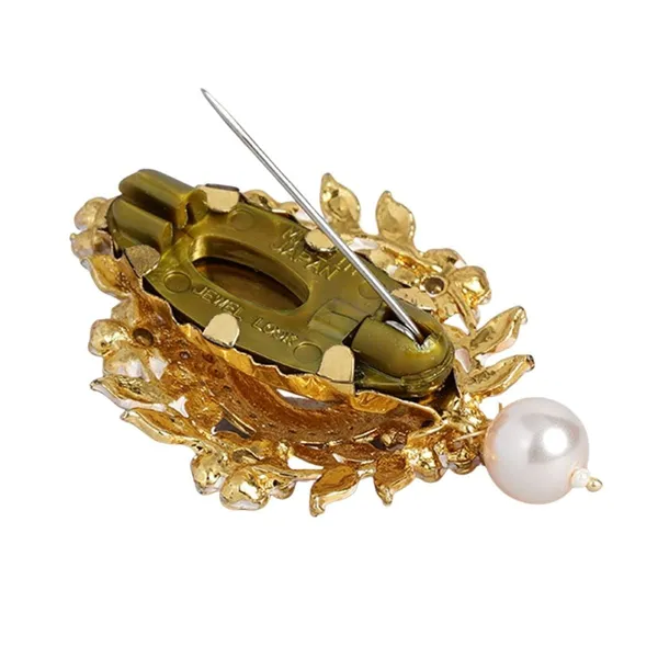 Gold_Presents_A_Women_S_Gold-Toned_&_Green_Handcrafted_Enamelled_Stone-Studded_Brooch._Elegant_And_Timeless,_Perfect_For_Adding_A_Touch_Of_Sophistication_To_Any_Outfit.