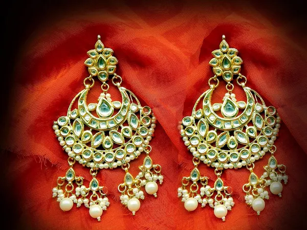 Gold_Plated_Traditional_Chandbali_Kundan_Dangle_Earrings_For_Women
