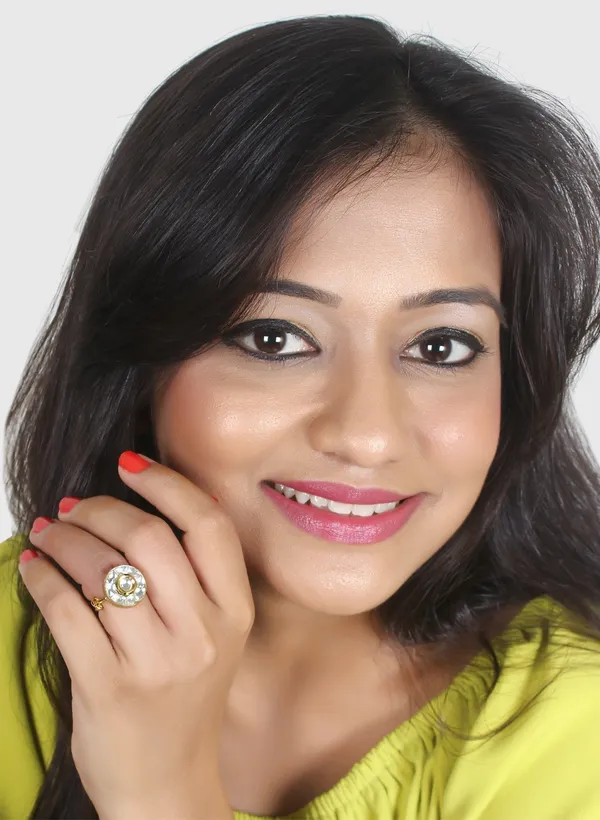 Gold_Plated_Round_Shaped_Kundan_Jadau_Finger_Ring_For_Women