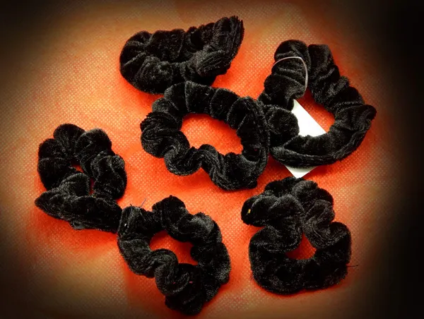 Black_Velvet_Elastics_Hair_Ties_Scrunchy_Bands_For_Women_And_Girls_Pack_Of_6