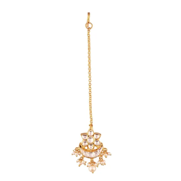 Gold_Plated_Traditional_Jadau/Pachi_Kundan_Embellished_Chandbali_Design_Delicate_Maang_Tika/Maang_Tikka_With_Pearl_Drops_For_Women_And_Girls_|_Gifting_For_Karwachauth_|