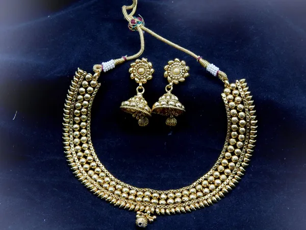 Gold_Plated_Traditional_Rajwadi_Jewellery_Inspired_Antique_Finish_Necklace_Set_With_Floral_Design_Jhumki_Earrings_For_Women_And_Girls_Pack_Of_1