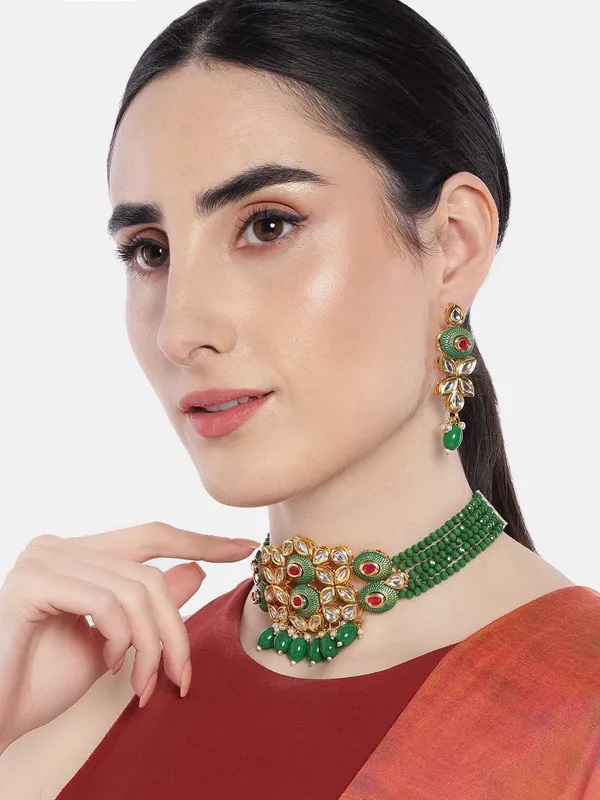 Green_Gold_Toned_Kundan_And_Green_Enamel_Jewellery_Set_Embellished_With_Emrald_Beads_For_Women_And_Girls