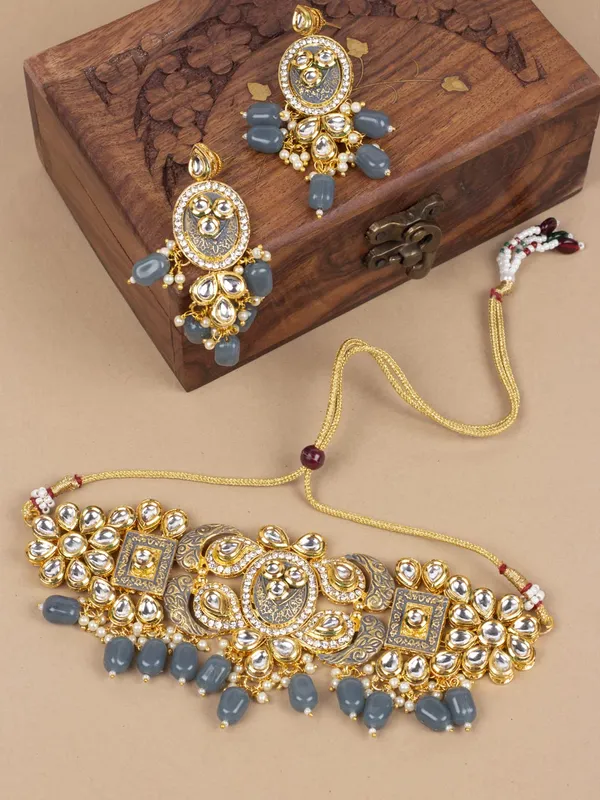 Grey_Gold_Plated_Vilandi_Kundan_And_American_Diamond_Studded_Grey_Enamel_Embellished_Statement_Choker_Set_With_Pair_Of_Dangle_Earrings_For_Women_And_Girls