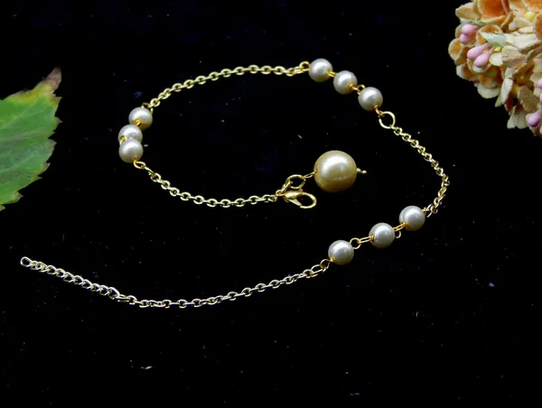 Gold_Plated_Traditional_Delicate_Light_Weighted_Chain_Anklet_Payal_Embellished_With_Pearls_And_Secure_With_Lobster_Hook_For_Women_And_Girls_Pack_Of_1