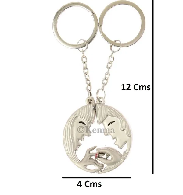 Cute_Couple_In_Love_Proposing_Lovers_Metal_Keychain_-_Set_Of_2